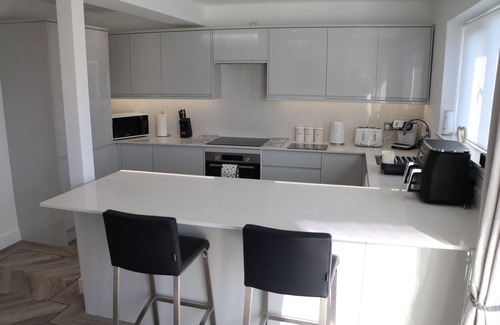 Aylesbury House | Amora Stays, Luxury 3 bedroom home, in the heart of Aylesbury.