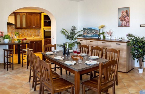 Sant'Agata sui Due Golfi Villa | AMORE RENTALS - Villa Lions Rose with Swimming Pool and Sea View