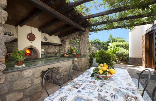 Sant'Agata sui Due Golfi Villa | Amore Rentals - Villa Il Pino