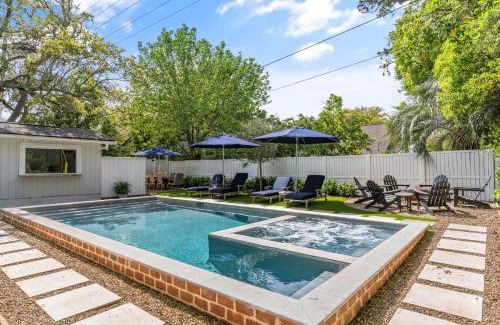 East Beach House | AmoroSEA - 1905 Bruce Drive