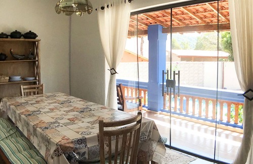 Itaoca House | Ampla Chácara c piscina e churrasq em Guararema/SP