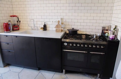 Amsterdam East House | AMSTERDAM TOWN HOUSE WITH PRIVATE GARDEN & PARKING