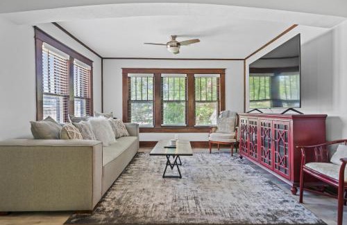 Russellville House | Amys Place Remolded 4 Bedroom near Arkansas Tech