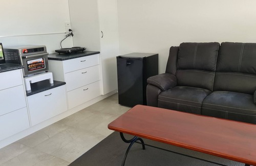 Tongala Apartment | An adorable 1 bedroom suite in Tongala named EN GEDI