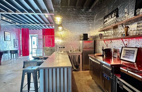 Marvila Apartment | An art gallery, loft in the trendy alternative district of Marvila, Lisbon, PT