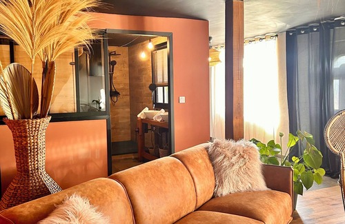Guermeur House | An exceptional night in a Love Room - spa, sauna & champagne