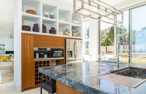 Kapsaliana Villa | An Exclusive, Fully Staffed Villa Overlooking the Cretan Sea!