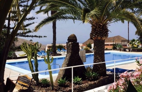 Chayofa House | An idyllic oasis in South Tenerife between mountains & sea views