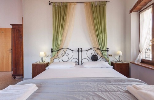 Caprino Veronese Bed & Breakfast | an old inn that is an italian 200 years old "QUATRUPLA 1"
