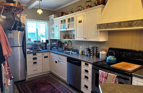 Slocan House | An outdoor adventure or a quiet retreat? The Swan House is perfect for both.