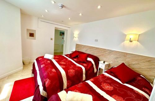Royal Tunbridge Wells House | Anand Lodge