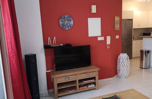Anarita Condo | Anarita Chorio deluxe spacious 1 bd apt with extra large private balcony.