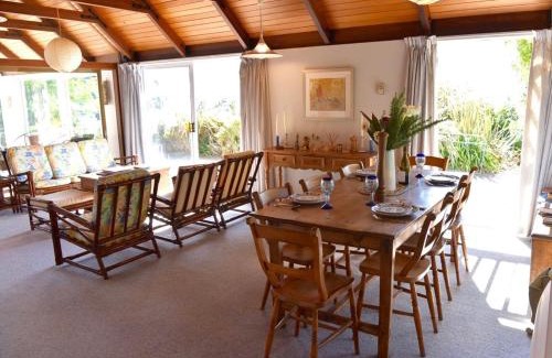 Akaroa House | Anchor in Akaroa - Akaroa Holiday Home