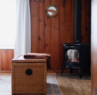 Greilickville Hotel | Anchor Inn
