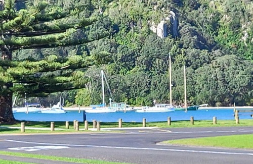 Whangamata House | Anchor watch