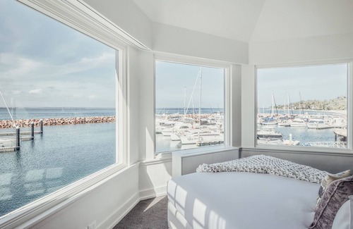 Corlette Hotel | Anchorage Port Stephens