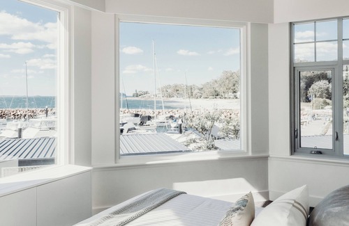 Corlette Hotel | Anchorage Port Stephens