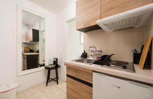 Muranow Apartment | Andersa Riverside Studio by BookingHost