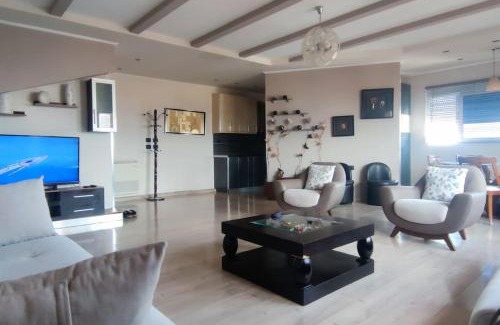 Mbrostar-Urë Apartment | Andi guest house