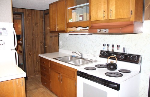 Huntingdon Cottage | Andrus Cottage located 3/10s of a mile from a beautiful cove on Raystown Lake.