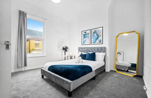 Anfield House | Anfield Four-Bed Spacious Getaway Haus