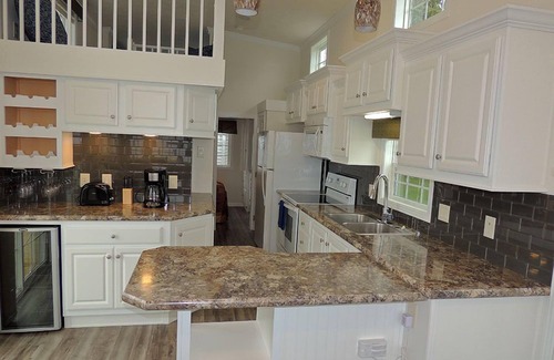 Cape Vincent Cottage | Angel Rock Waterfront Cottages and Vacation Homes