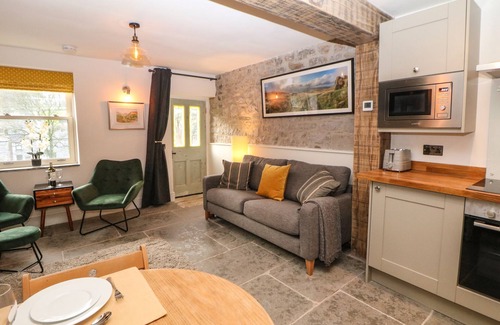 Tideswell Cottage | ANGEL'S COTTAGE, pet friendly, character holiday cottage in Tideswell