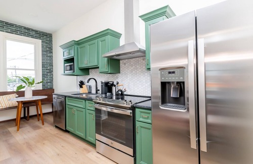 Butchertown Apartment | Angel's Share @Tartan House - 2BR 1BA Sleep 6