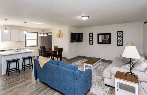 Ankeny House | Ankeny Heights - A 4 bedroom and 2 bath home
