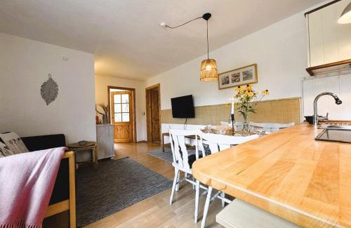 Westerholz Apartment | Ankerplatz No 8, charmante Fewo für bis zu 4 Pers am Meer