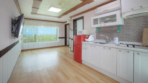 Nam House | Anmyeondo Bbalgang Pension