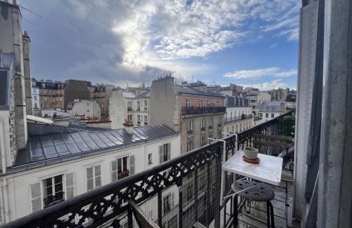 Notre-Dame-des-Champs Apartment | Anna in Paris