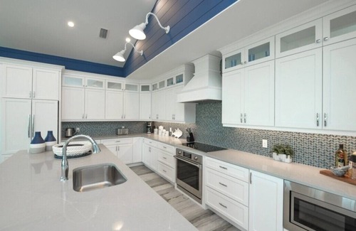 Anna Maria House | Anna Maria Beach House- 5 bedrooms close to beach