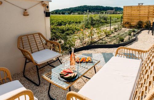Goudargues Apartment | ANNA : vue sur les vignes, spa exterieur, sans vis-a-vis