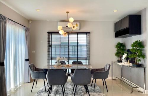 Racha Thewa Villa | AnnaHome90Latkrabang