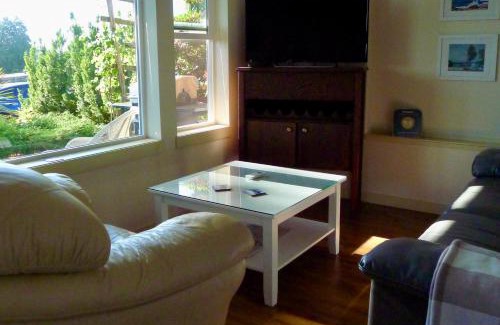 Regional District of Nanaimo House | AnnArthur Guest House