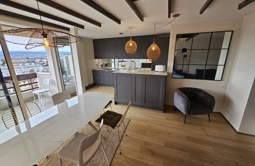 Novel Apartment | Annecy, Lumineux Triplex 5 Lits Avec Toit Terrasse Surplombant lac et Montagnes