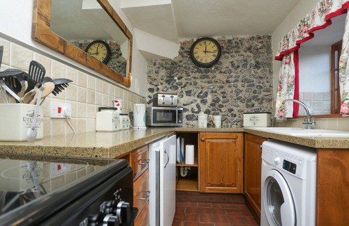 Manston Cottage | Annie's Cottage. A pretty chocolate box style cottage with lots of character.