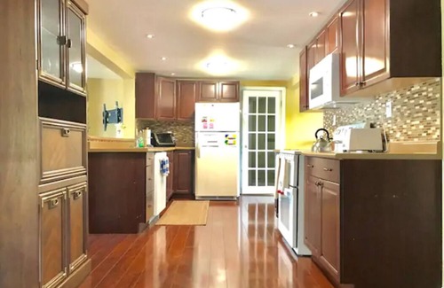 Valentia Cottage | Annie's Lakefront Cottage in Kawartha Region