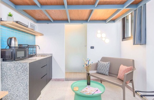 Gemmayzeh Apartment | Anoor 101 Gemayzeh Studio with 24/7 Power