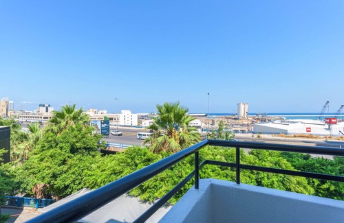 Gemmayzeh Apartment | Anoor 202 · Anoor Studio in Gemmayze W/Balcony & 24/7 Power