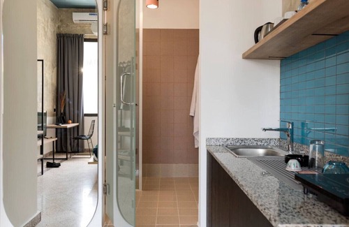 Gemmayzeh Apartment | Anoor 204 · Anoor Studio in Gemmayze W/Balcony & 24/7 Power