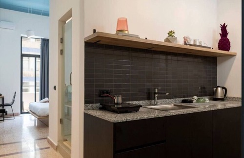 Gemmayzeh Apartment | Anoor 209 Studio Gemmayze | Balcony & 24/7 Power