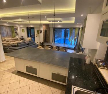 Konyaalti Villa | Antalya Villa Esiyok with heated pool