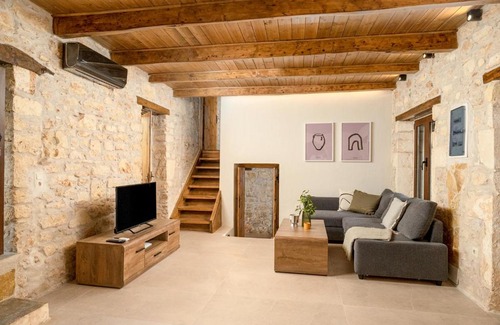 Melidoni Villa | Antama Living, Luxe Stonehouse with Pool & BBQ