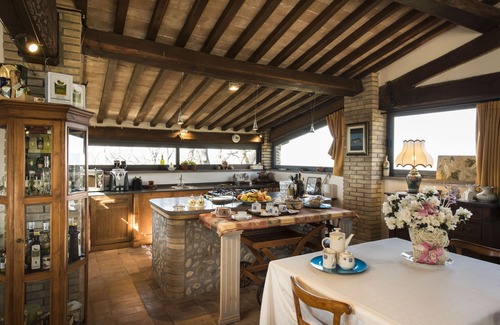 Castel Viscardo House | ANTICO PODERE VITIANO the luxury getaway