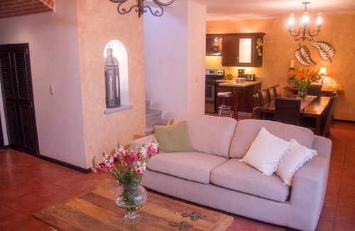 San Juan del Obispo House | Antigua Colonial Home Surrounded by Volcanos