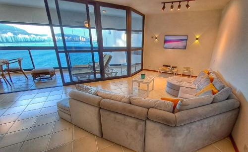 Asturias Apartment | Ap Vista Espetacular - Praia das Astúrias - Beach Host