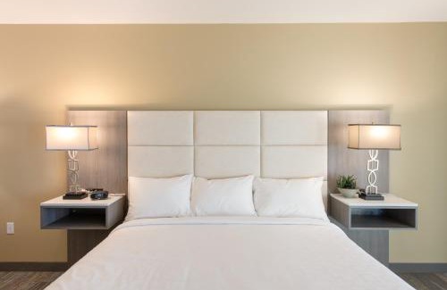 Globe - Miami Hotel | Apache Gold Resort Hotel & Casino