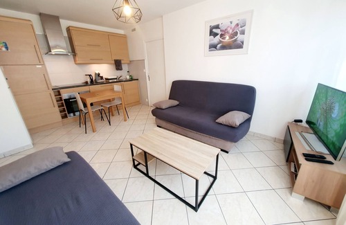 Annemasse Apartment | Apart 5 Personnes, 1 min Gare D'annemasse, 5 km Genève